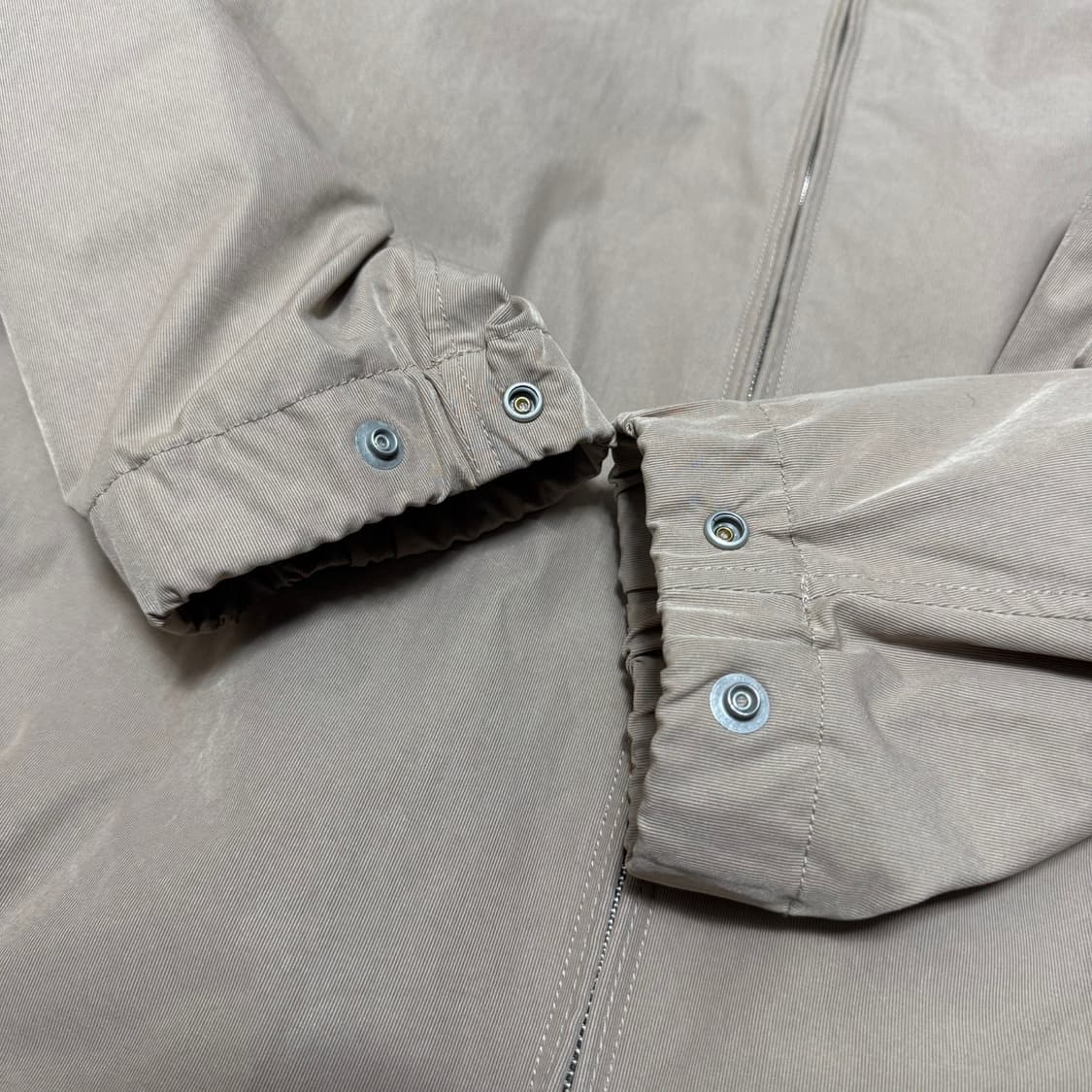 빔즈(BEAMS) 베이지 코튼 더블 집업 드로우 코드 빅실루엣 블루종 상품이미지4