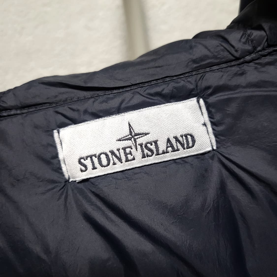 [새상품급] XL / 23FW 스톤아일랜드 크링클랩스 후드 다운 패딩  상품이미지4
