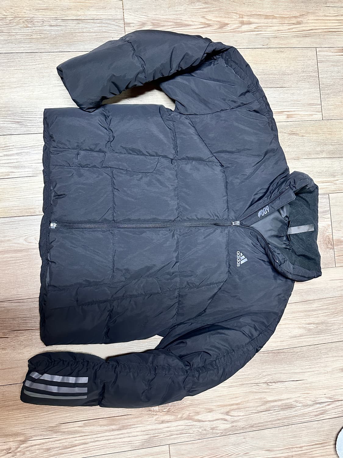 아디다스 우먼스 데일리 크롭 덕다운 자켓 패딩 점퍼 IL8940 상품이미지1