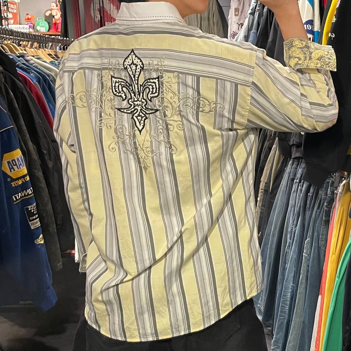 [IM] vintage 옐로우 스트라이프 블랙 자수 큐빅 셔츠 상품이미지6