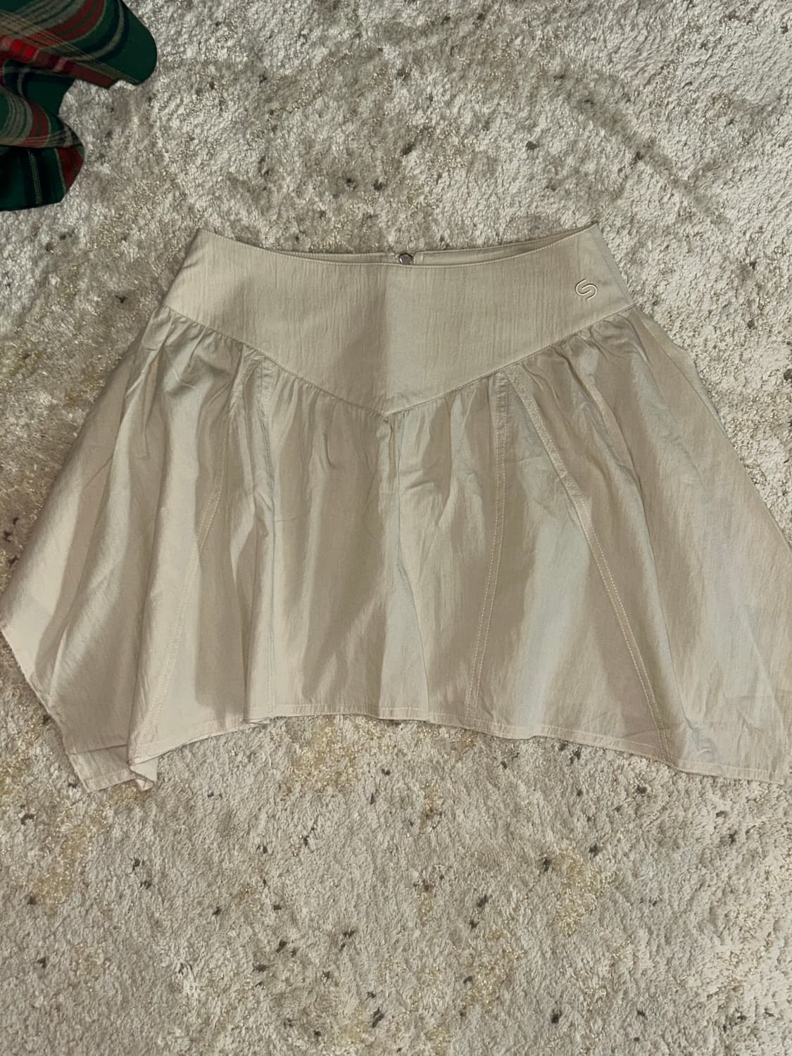 세릭 ASYMMETRIC INCISION SKIRT 언밸런스 스커트 상품이미지3