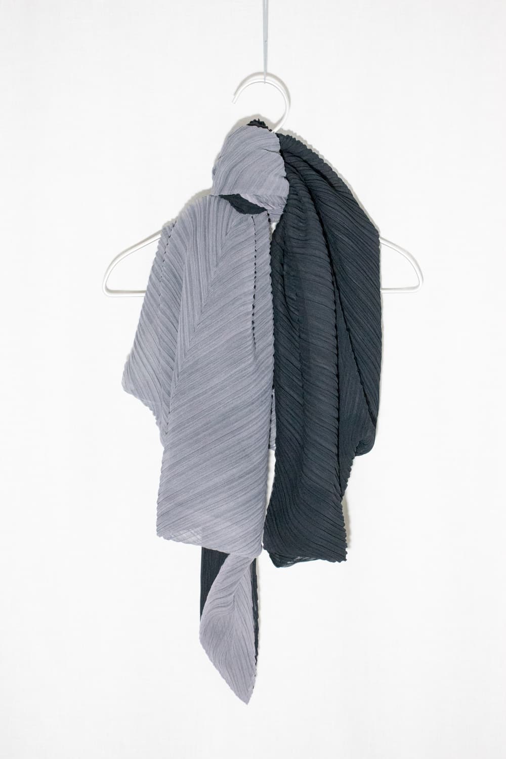 [OS] 이세이미야케 플리츠플리즈 리버시블 스카프 상품이미지1