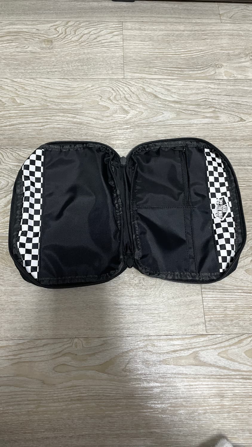 반스 블랙 체커보드 파우치 백 상품이미지3