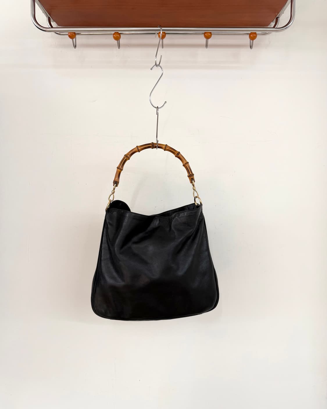 구찌 GG 블랙 레더 밤부 핸드백 상품이미지2