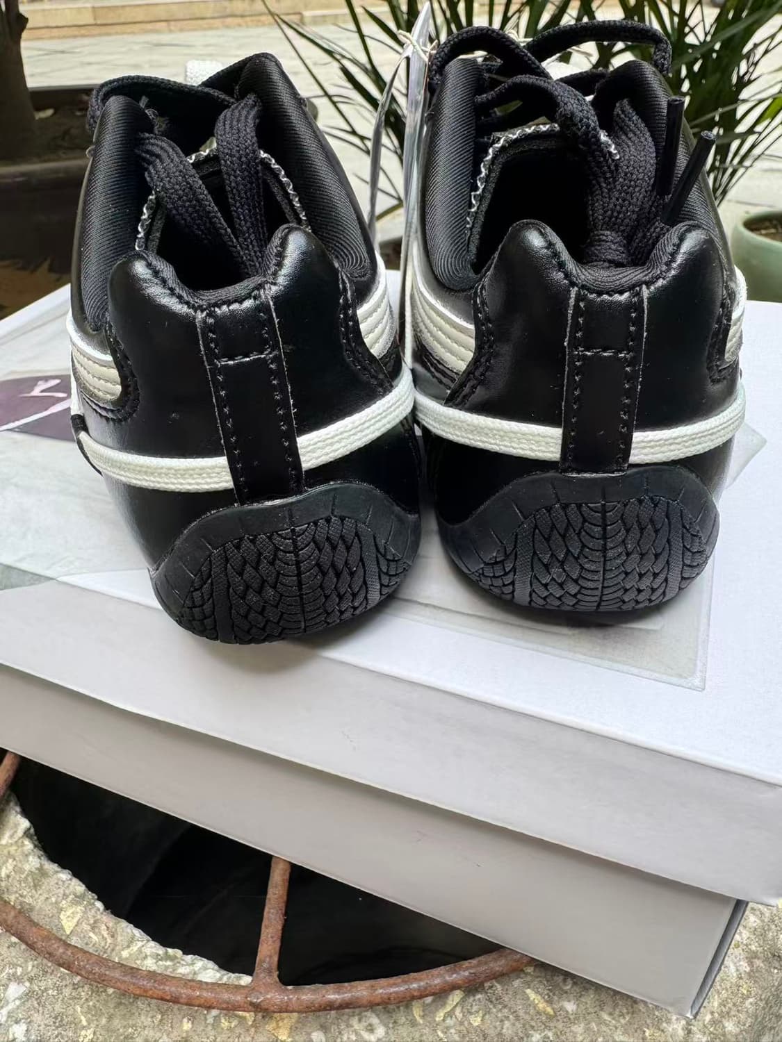 푸마 x 로제 스피드캣 PRM 블랙 웜 화이트 250MM 상품이미지4