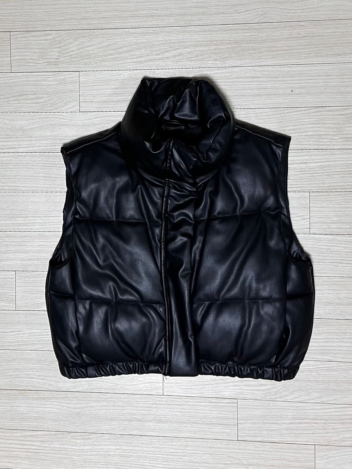 자라 레더 크롭 패딩조끼 xs 상품이미지4