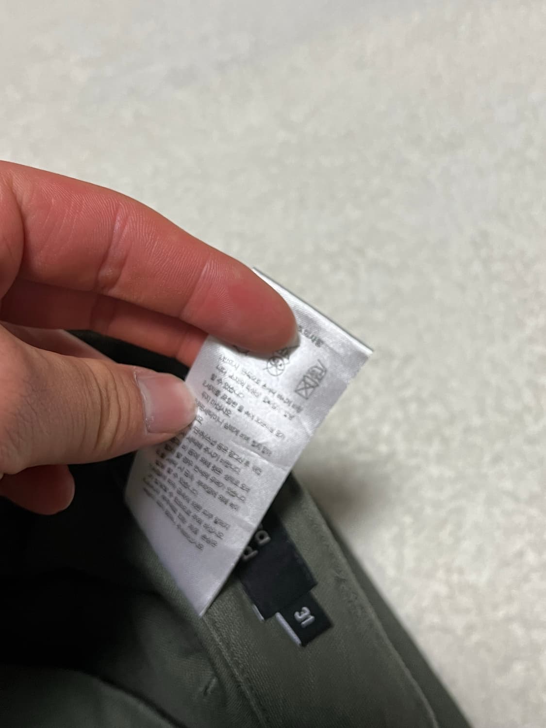 무신사스탠다드 카키 팬츠 상품이미지3