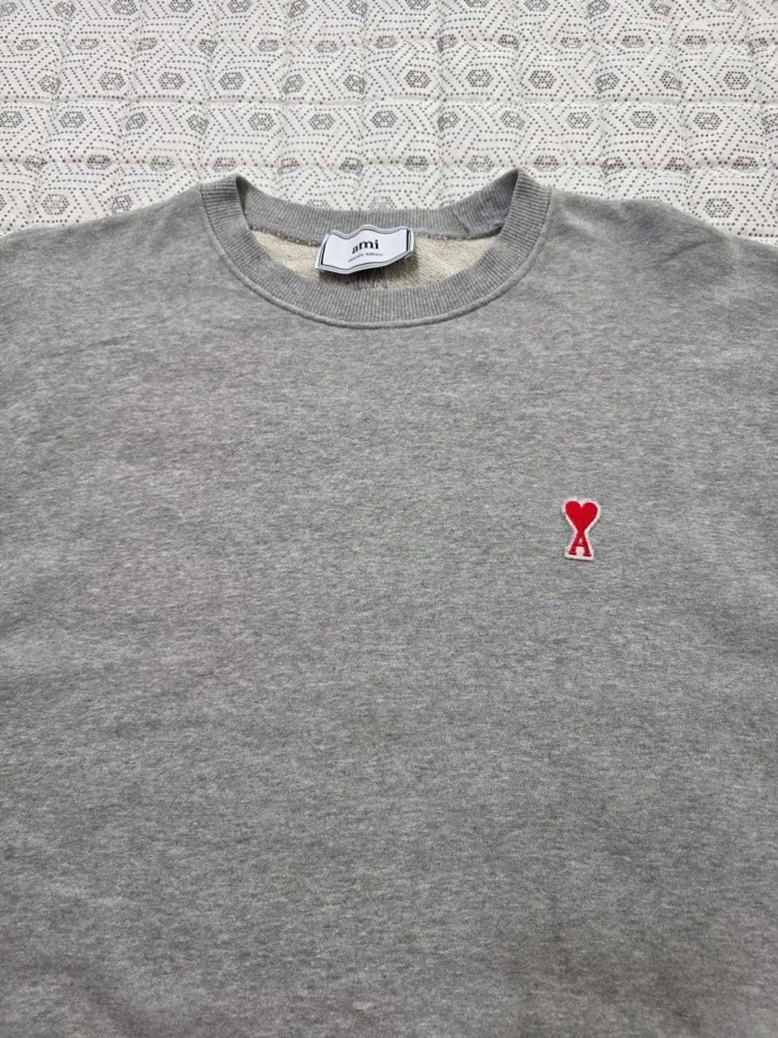 AMI 아미 스몰 하트 로고 맨투맨 상품이미지4