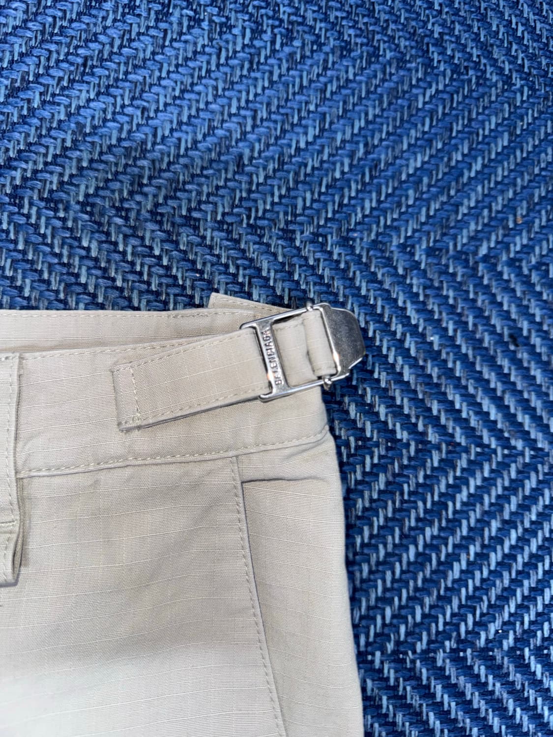 발렌시아가 플레어 카고 베이지 상품이미지4