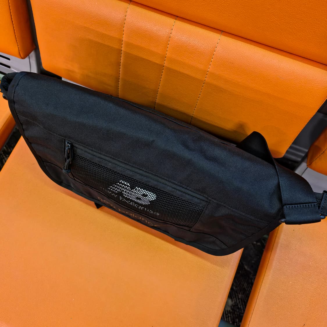 뉴발란스 메신저백  상품이미지7