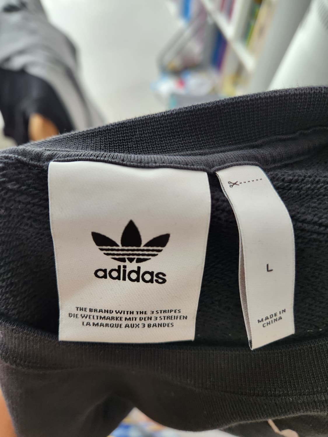 아디다스 3선 맨투맨 상품이미지3