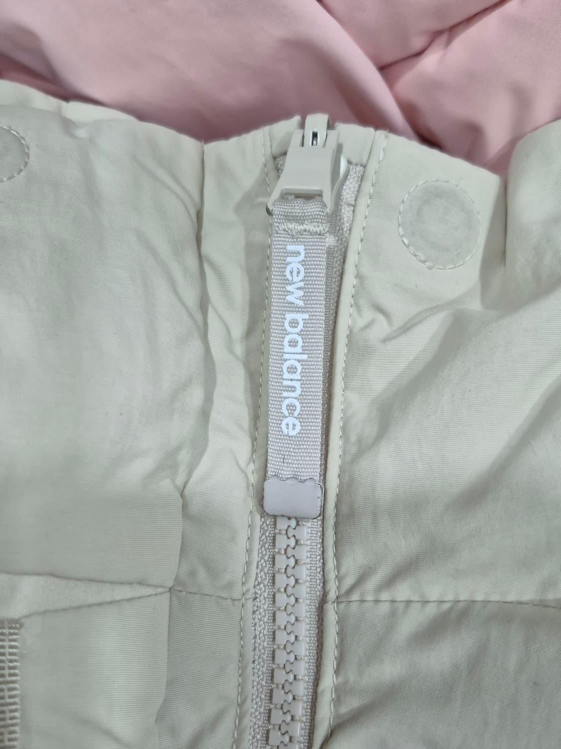 뉴발란스 딸기우유 아이보리 리버시블 양면 구스다운 패딩 점퍼 여성 XS 상품이미지6