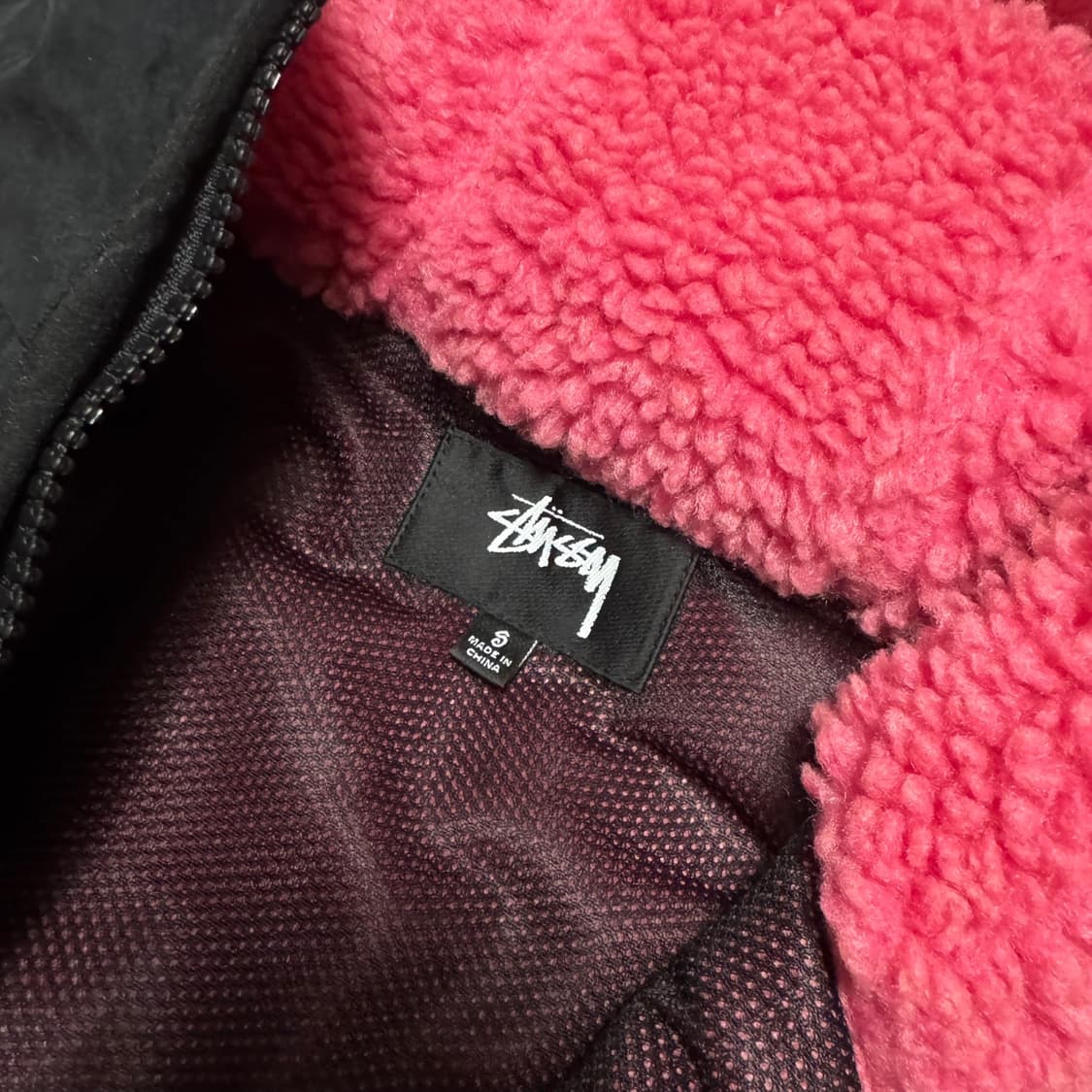 스투시(STUSSY) 핑크컬러 쉐르파 패널드 후드 자켓 상품이미지3