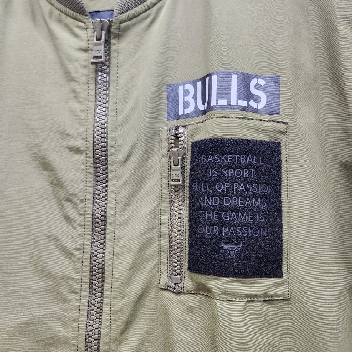 NBA 시카고 불스 백프린팅 포켓포인트 항공점퍼 XL 상품이미지2