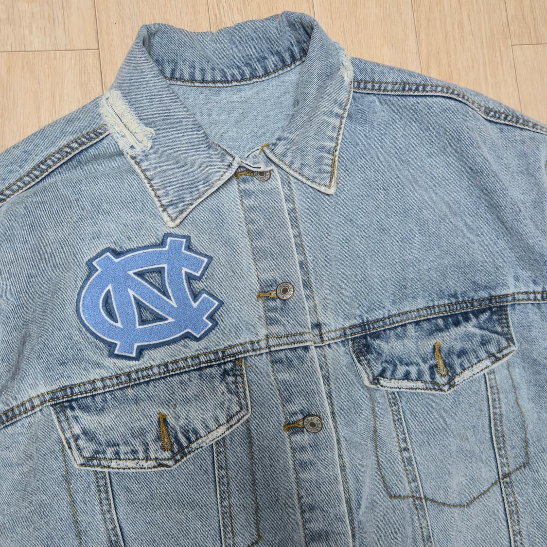 남여공용 오버핏 패치 데님 자켓 상품이미지2