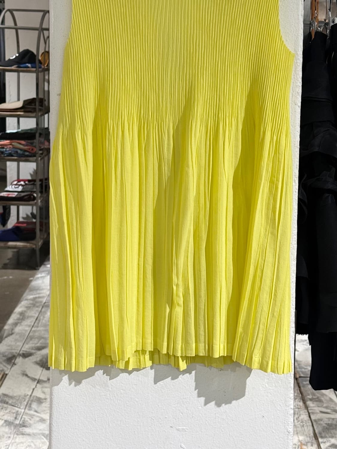 이세이미야케 페테 옐로우 플리츠 버튼 탱크 탑 상품이미지6