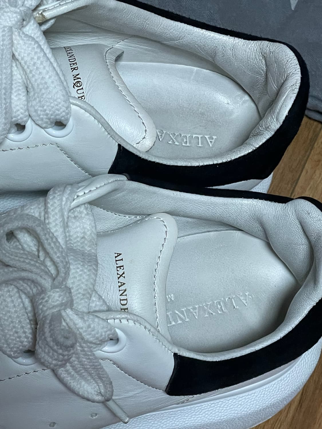 Alexander McQueen 알렉산더맥퀸 오버솔 화이트 블랙 235 상품이미지4