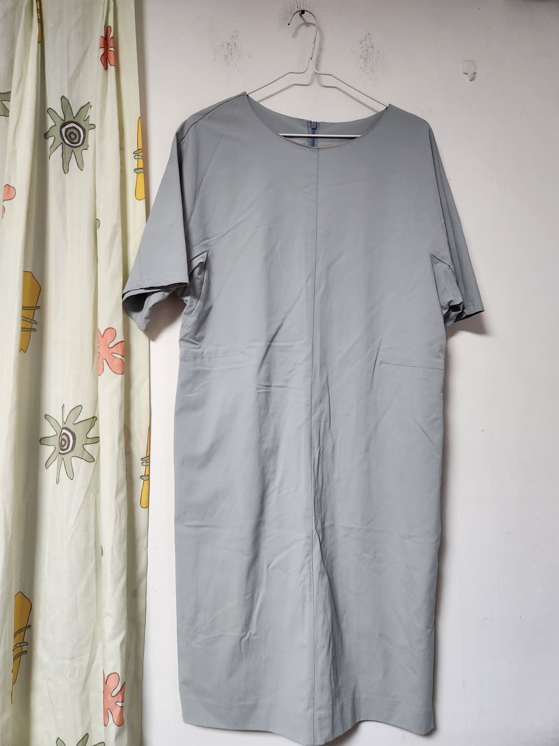 Ra Zu신축성 있는 회색 반팔 원피스 M(55~66) 상품이미지3