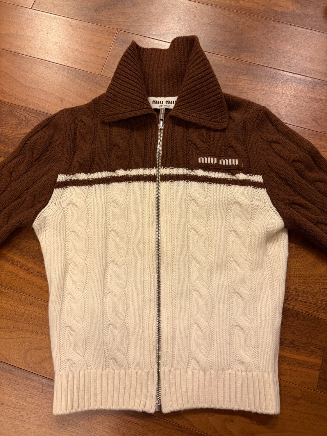 미우미우 캐시미어 집업 상품이미지2