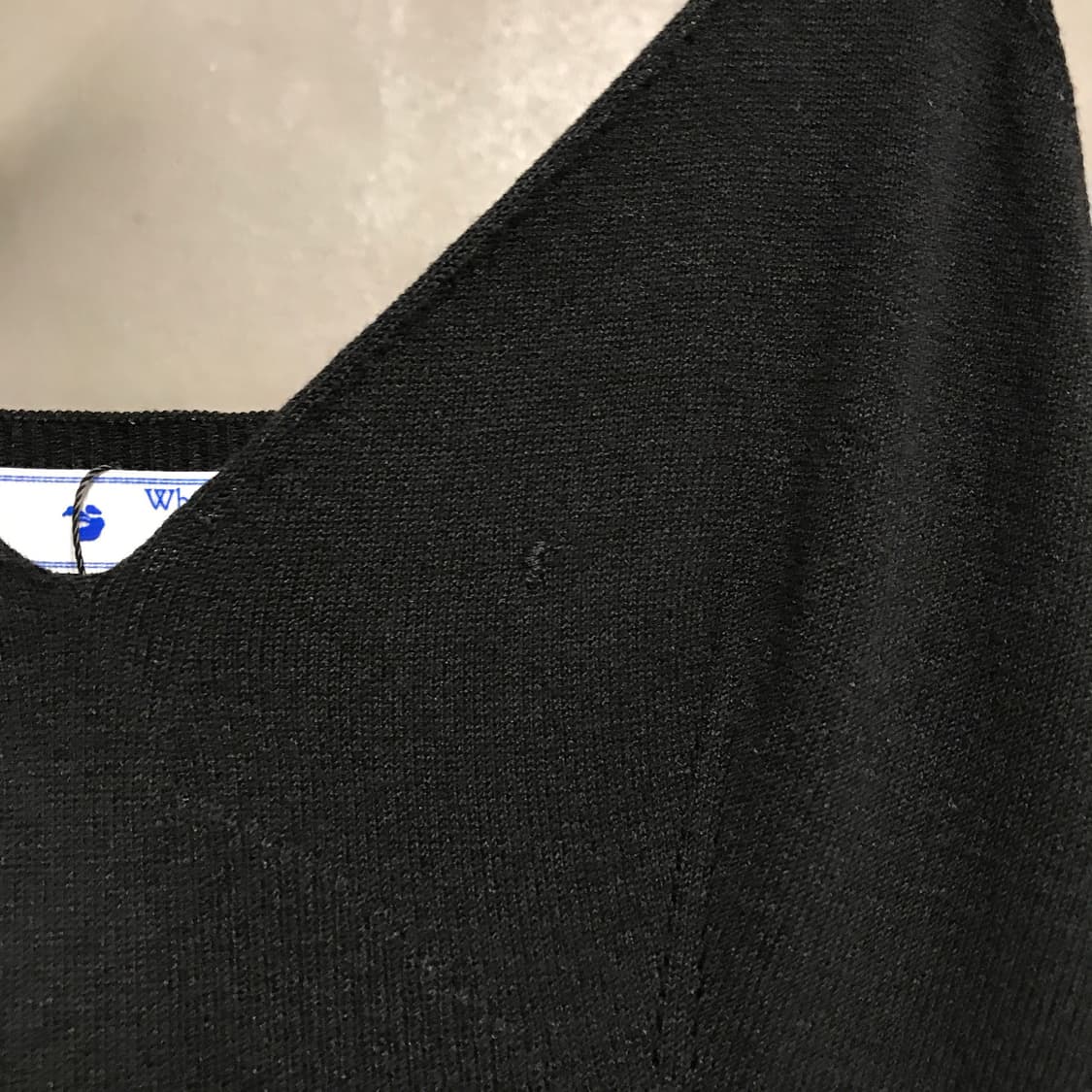 오프화이트 슬리브리스 탑 42(W) 상품이미지5