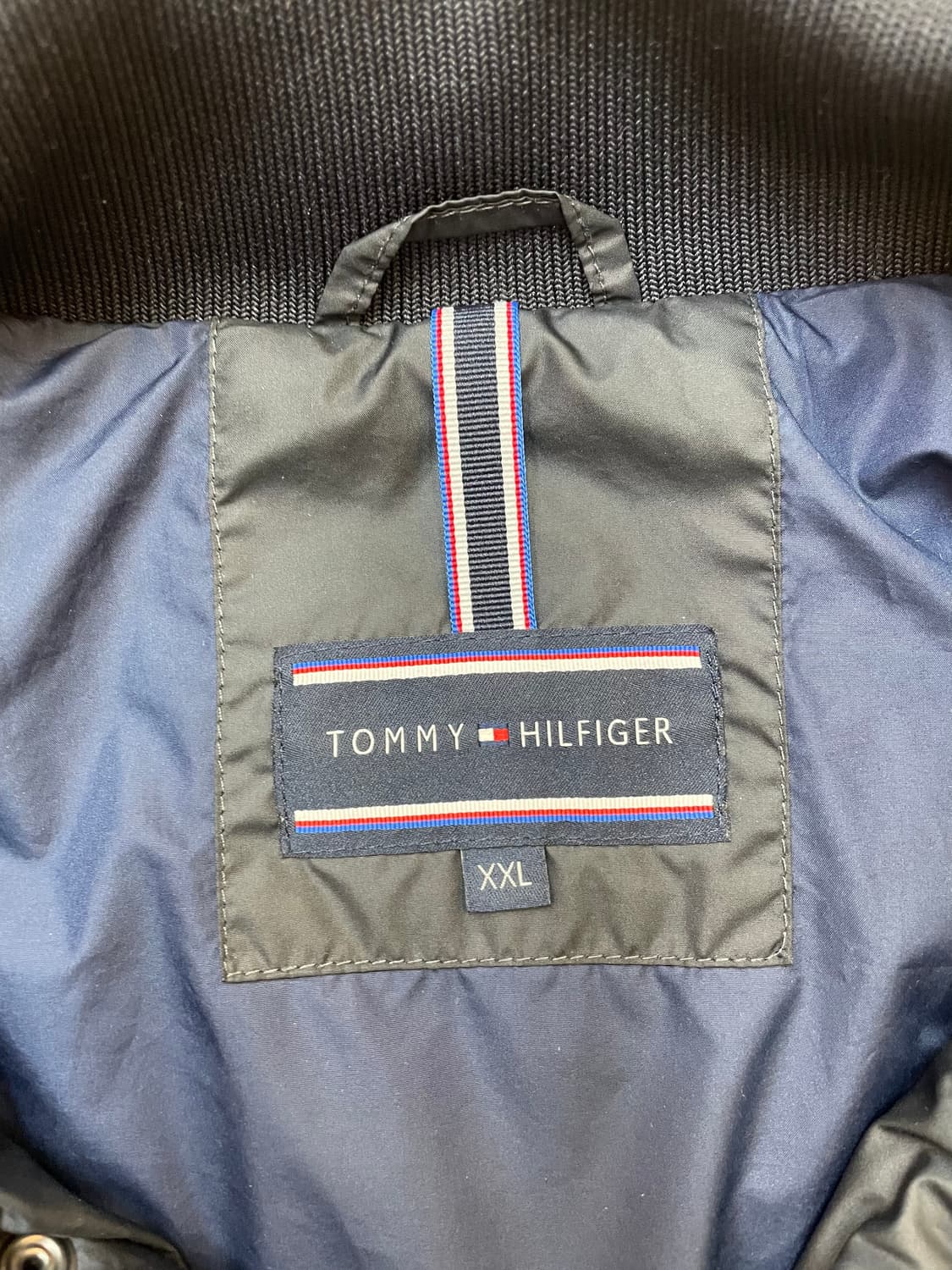 타미힐피거 네이비 퀼팅 자켓입니다. 사이즈는 XXL이고, 넉넉하게 입으실 상품이미지3