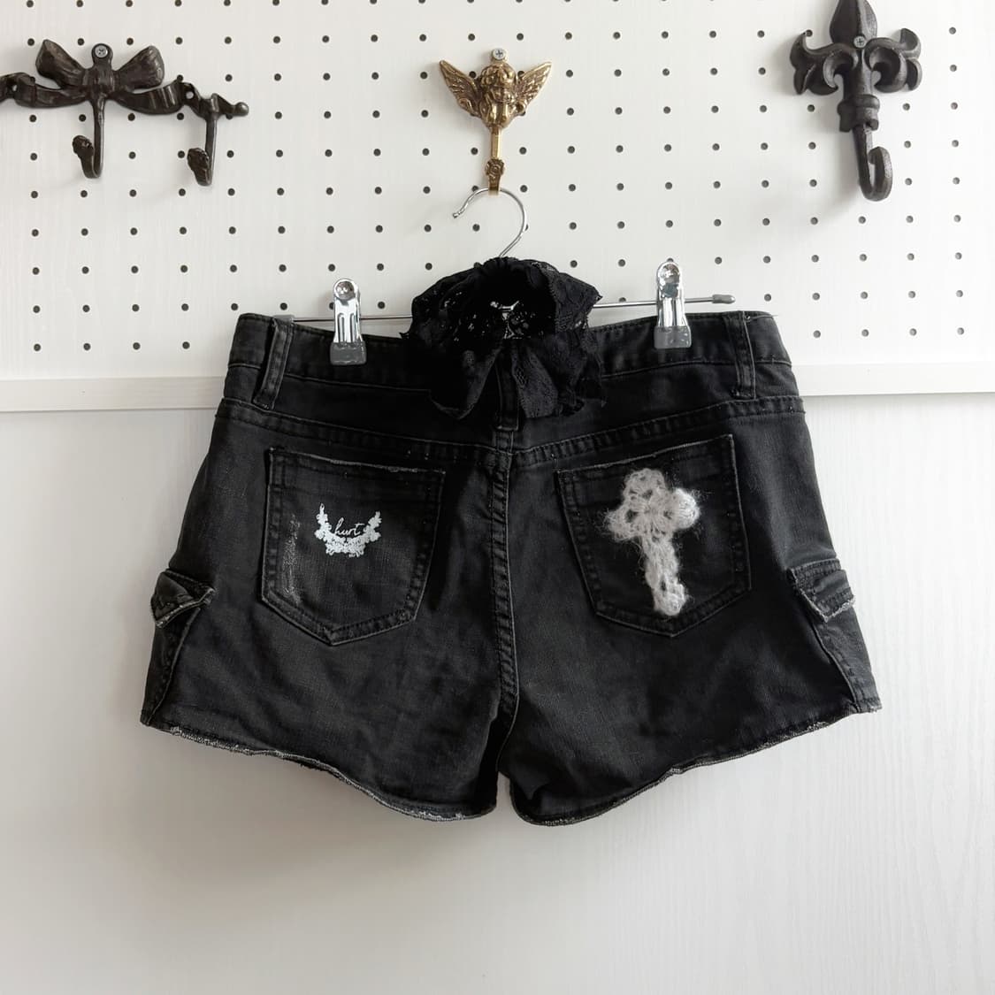 • black spandex cargo pocket shorts 상품이미지1