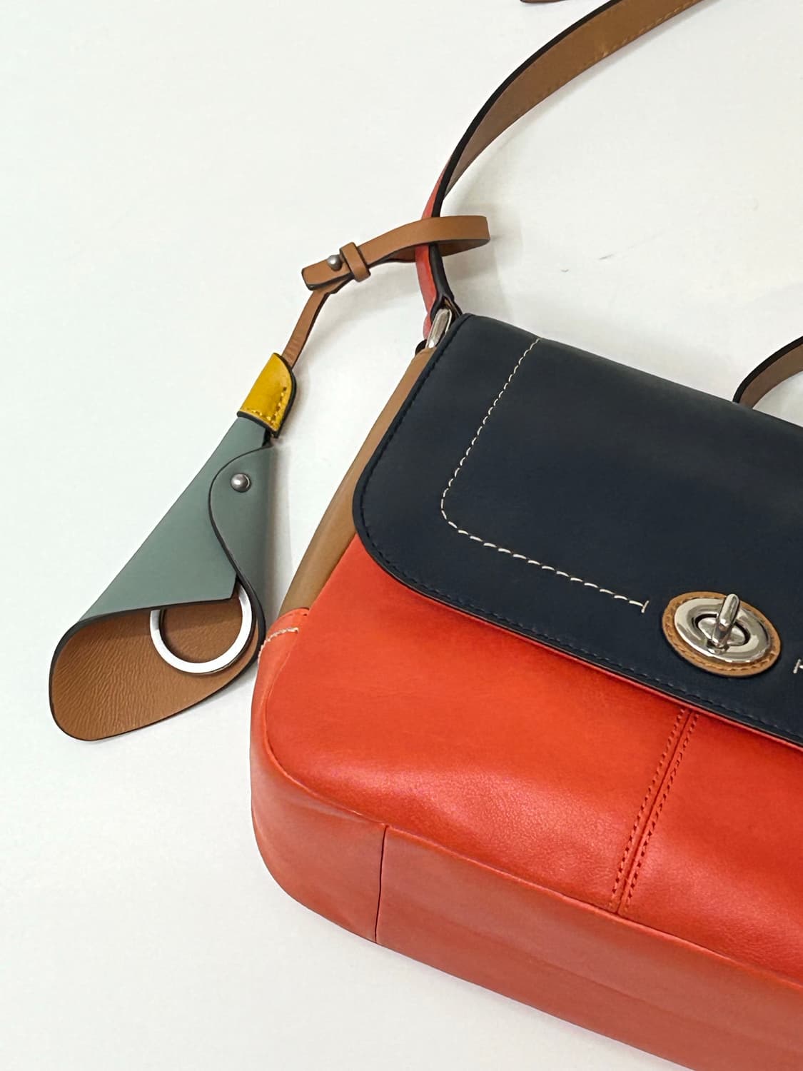 Coach 코치 파크 컬러 블록 바이올렛 크로스바디 숄더백 상품이미지2