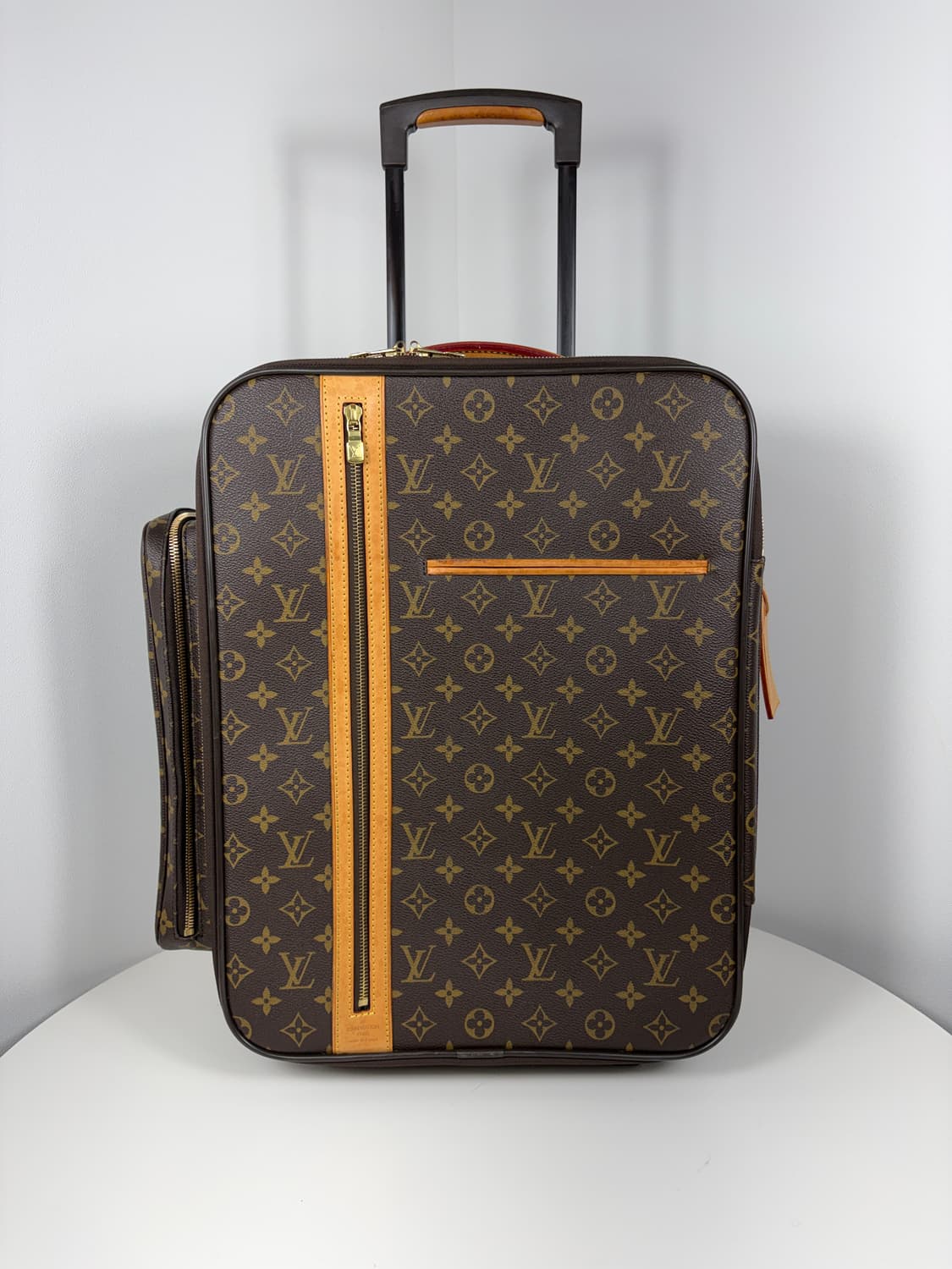 루이비통 M23259 페가세 보스포어 캐리어 상품이미지1