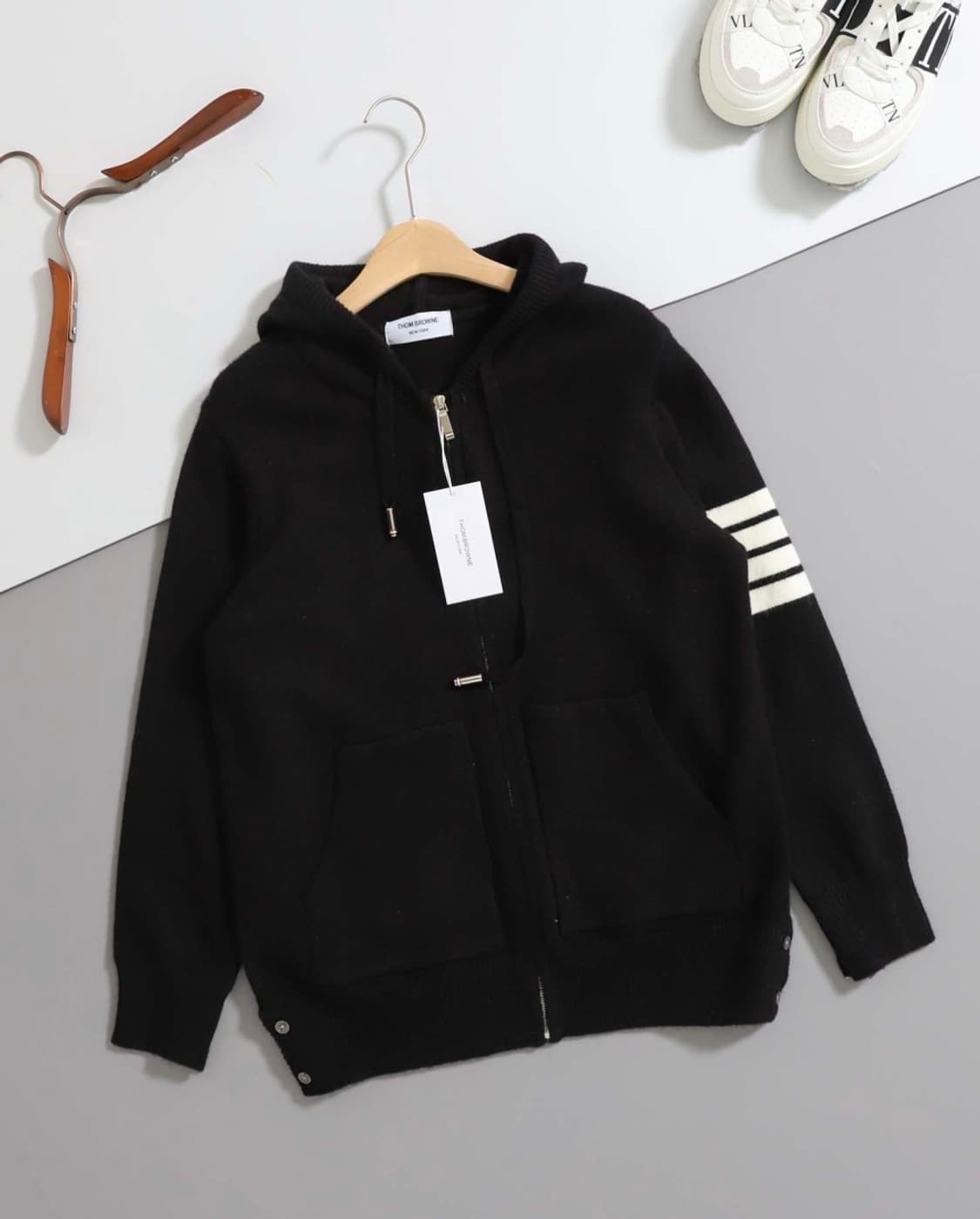 톰브라운 니트 후드집업 상품이미지1