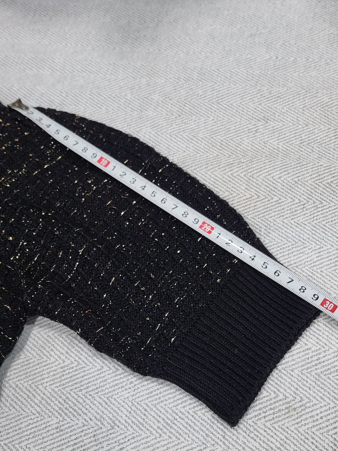 [F] 라인 LINE 블랙 골드펄 퍼프소매 반팔 니트 상품이미지9