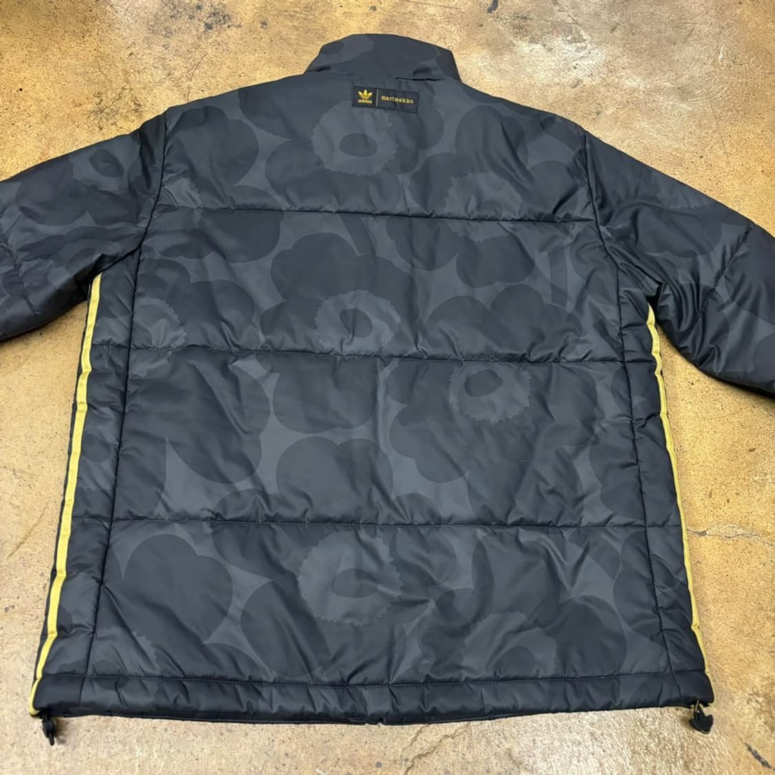 아디다스 마리메꼬 트랙탑 검금 숏패딩  상품이미지4