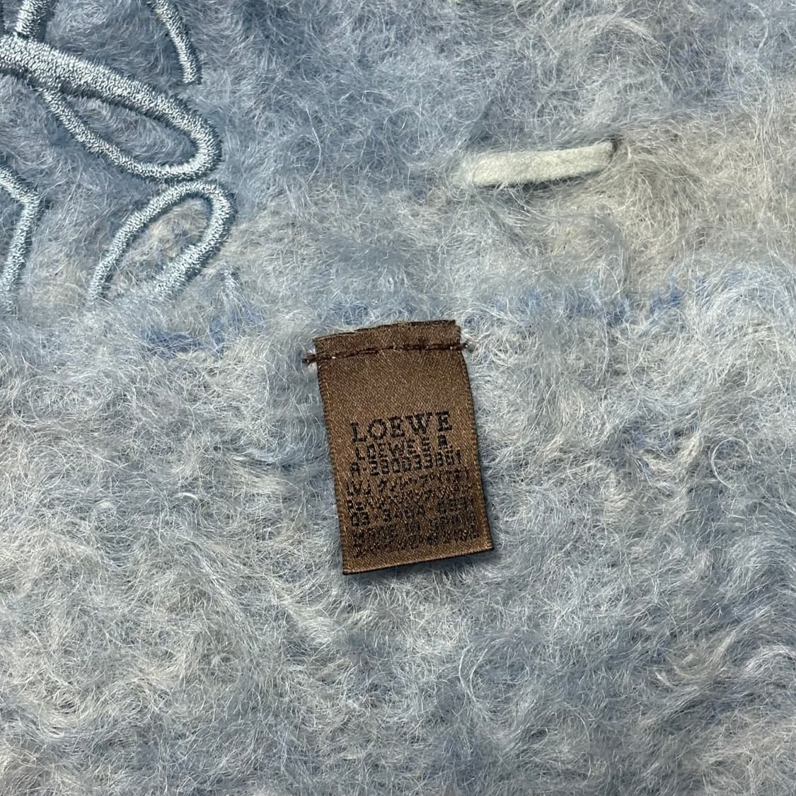 로에베 모헤어 머플러 상품이미지3