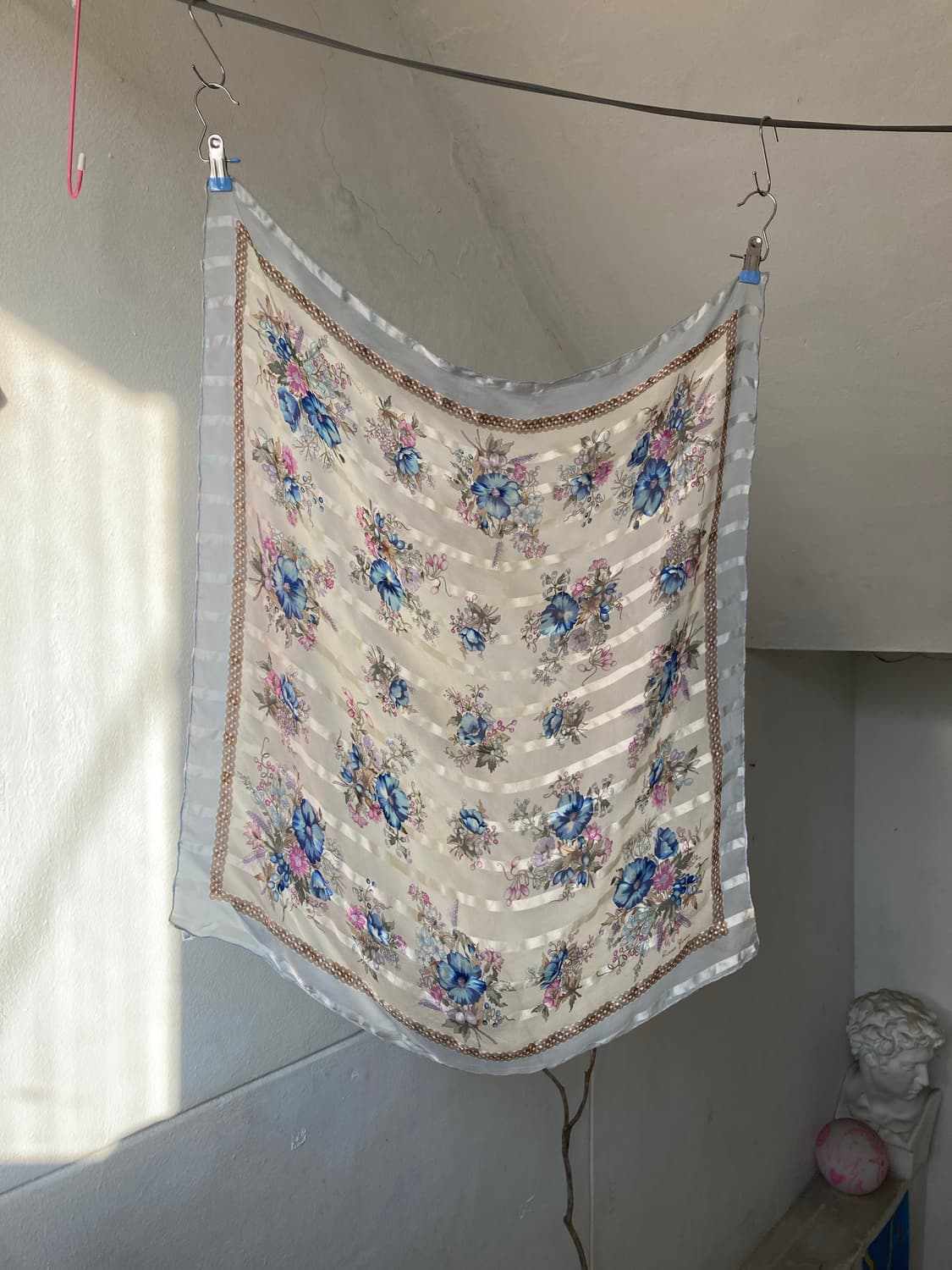 파스텔 블루 플라워 스카프 상품이미지1