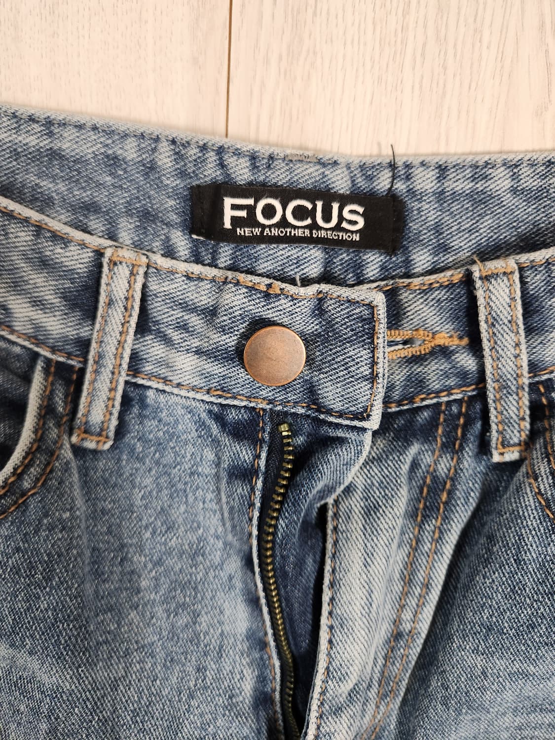 FOCUS 여성 데님 청바지55(s)

택 달린 새 상품 포커스 여성 데 상품이미지2