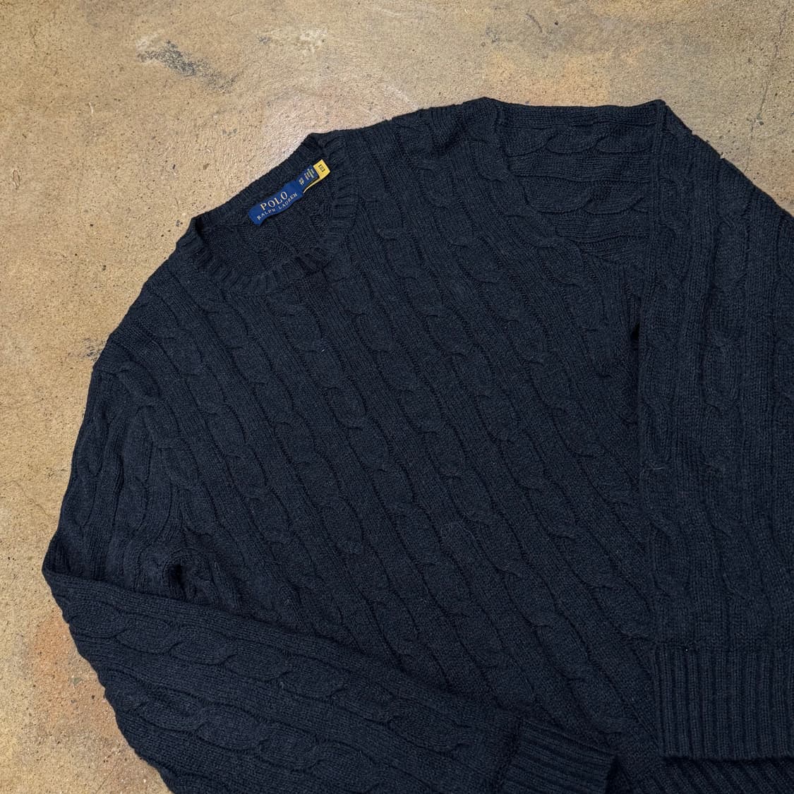 폴로 랄프로렌 올블랙 꽈배기 니트  상품이미지1