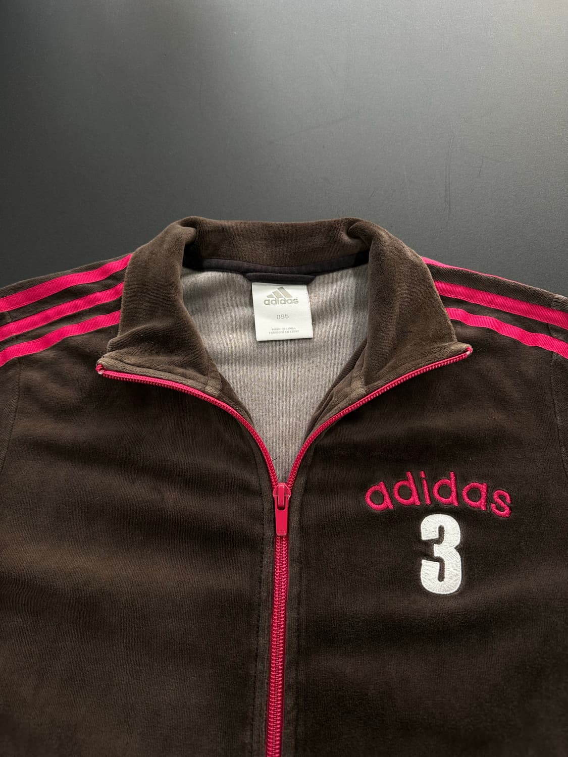 아디다스 딸기초코 자수넘버 벨루어 트랙 져지 상품이미지5