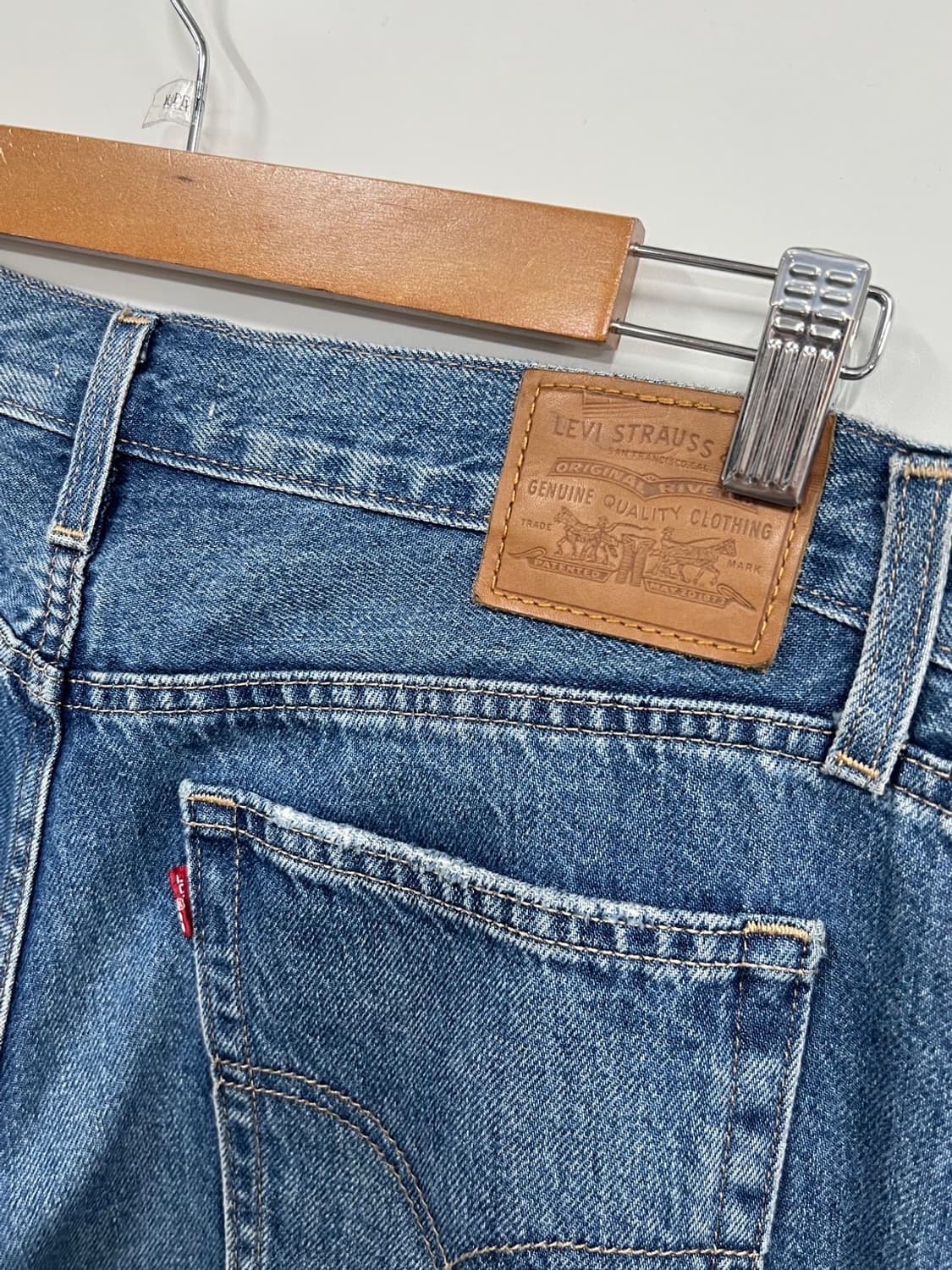 리바이스 배기핏 나팔핏 부츠컷 연청 데님 팬츠 상품이미지3