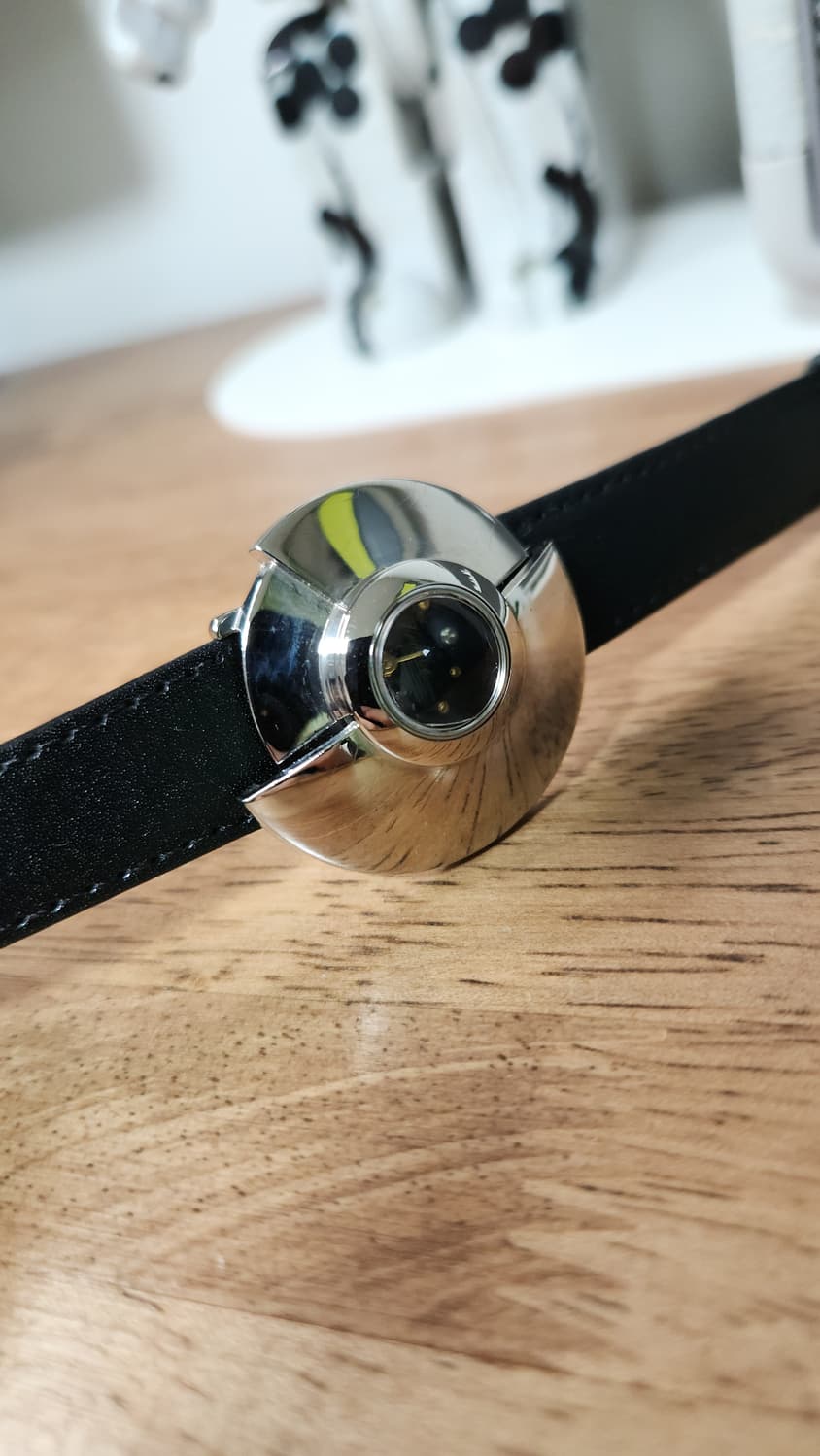 # 빈티지 레트로 헤비매탈 하이텍디자인 시계 레어시계 급처 상품이미지7