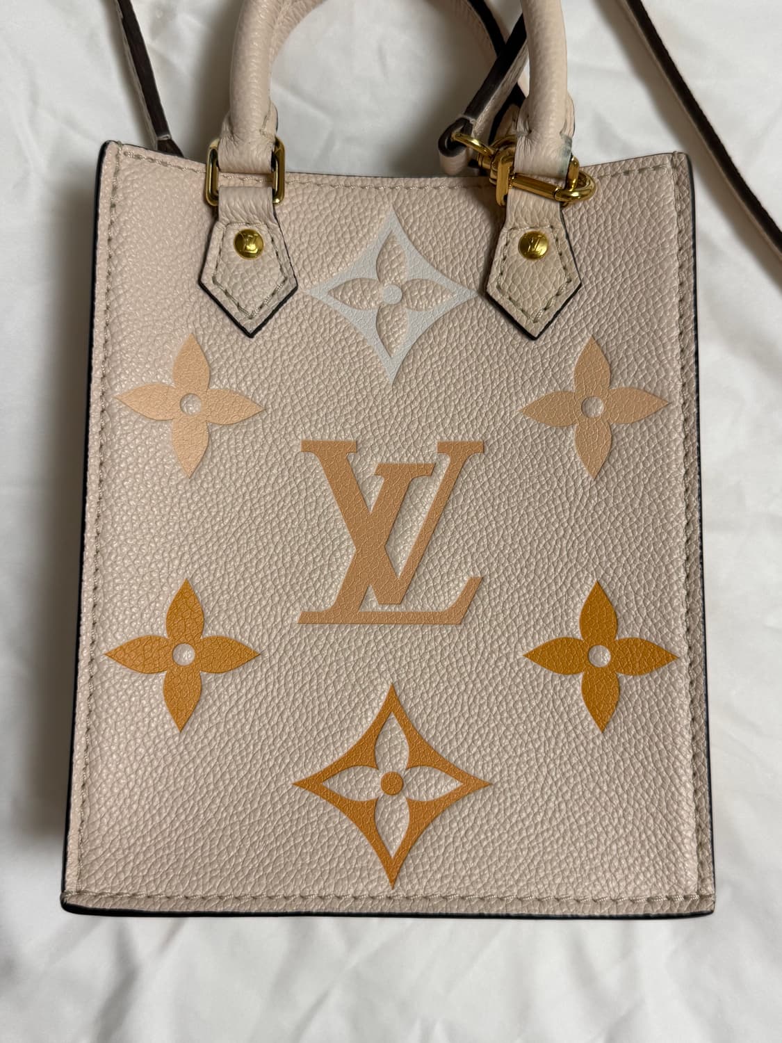 루이비통 앙프렝뜨 쁘띠 삭 플라 상품이미지1