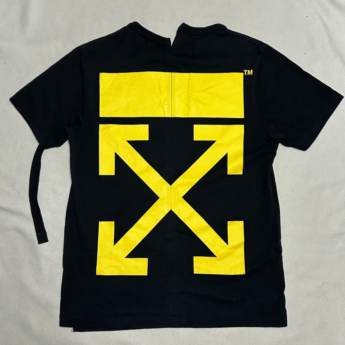 S 오프화이트 모토 스플라이스드 블랙 반팔티 상품이미지3