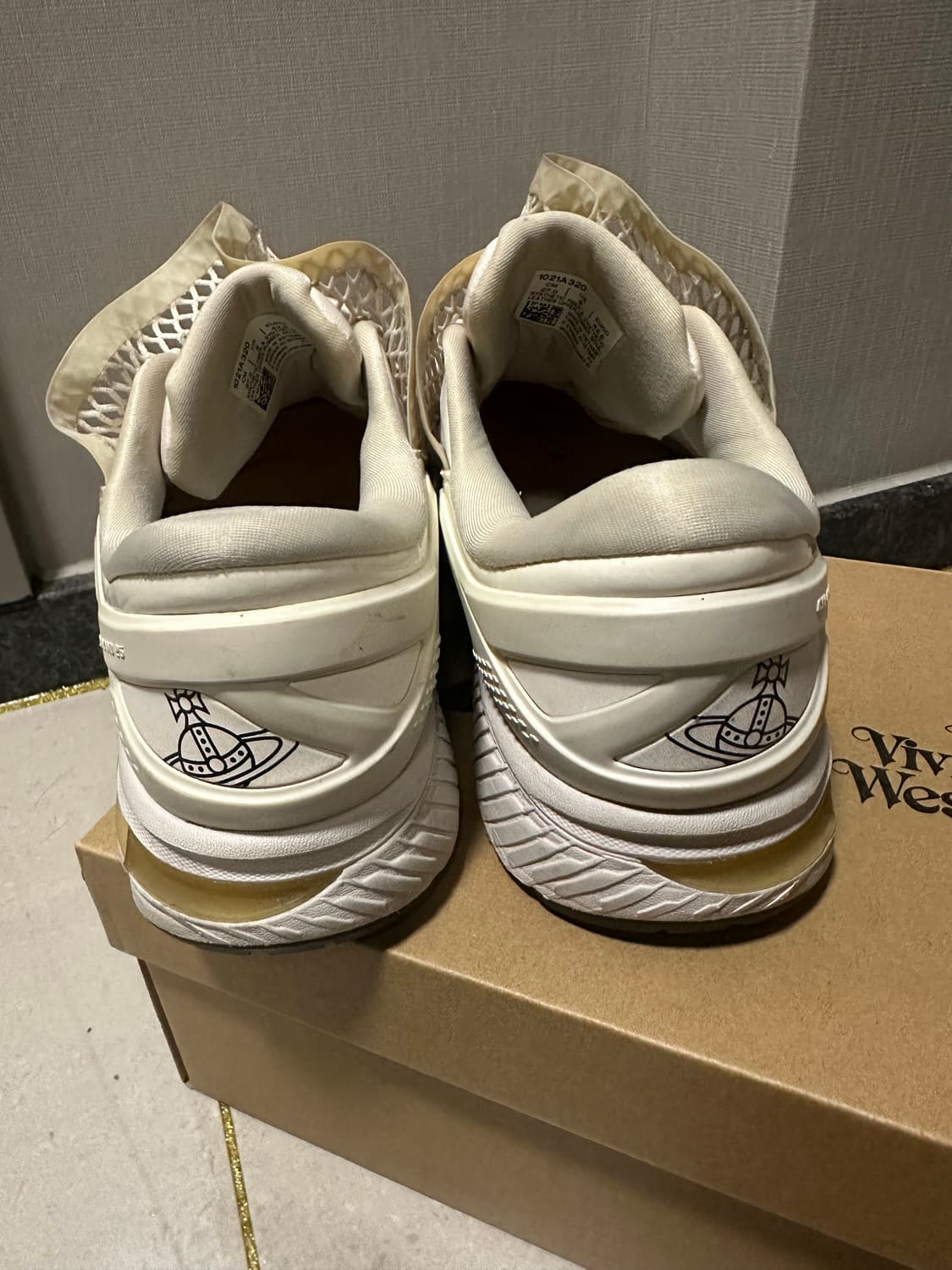 아식스 x 비비안웨스트우드 젤 카야노 26 상품이미지5