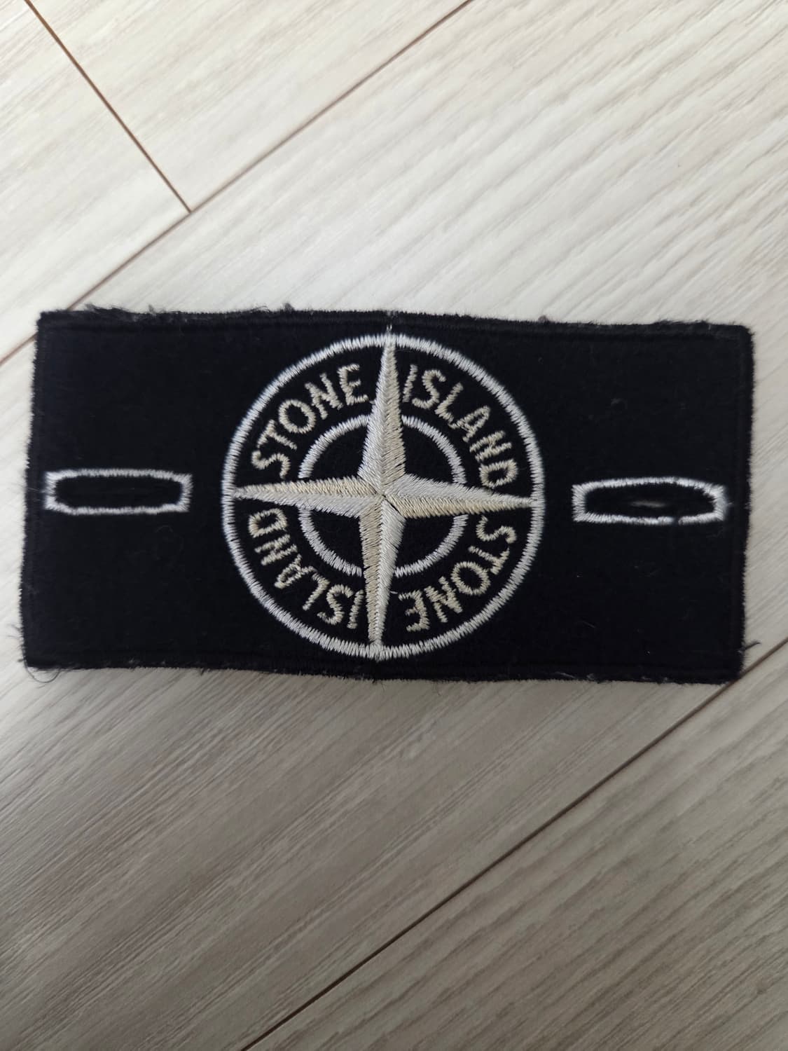 스톤아일랜드 화이트 와펜 상품이미지1