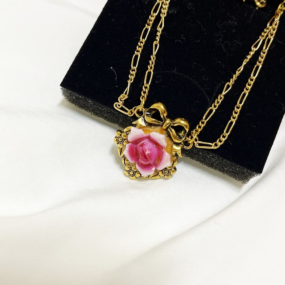 빈티지 ) 1928 jewelry 핑크플라워 리본목걸이 상품이미지1