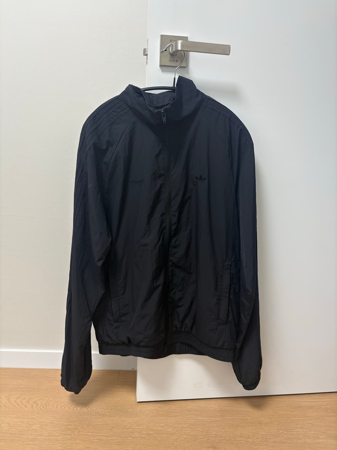 Adidas x JJJJound Nylon Track Top Black 상품이미지4