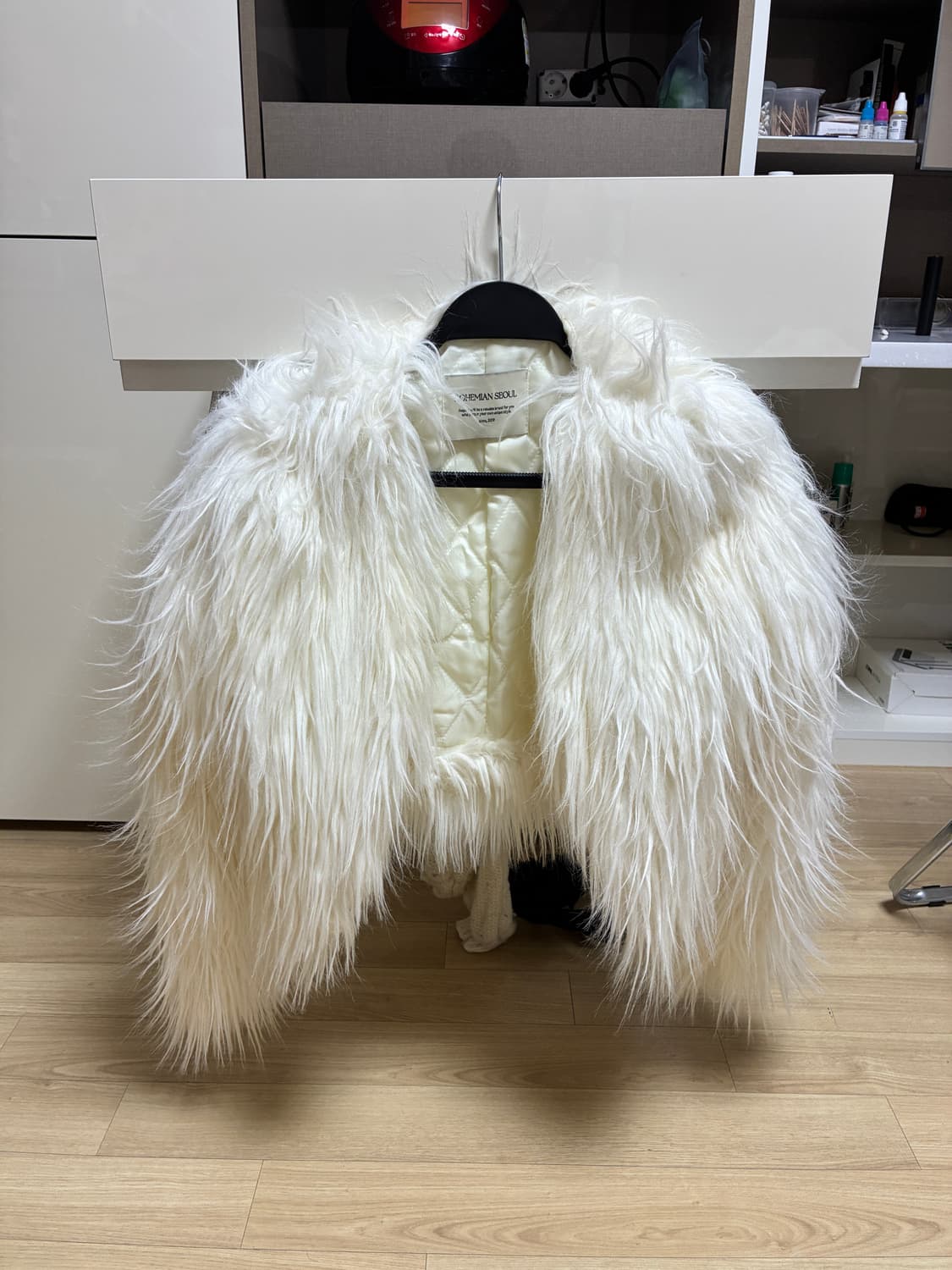 보헤미안서울 퍼자켓 화이트 상품이미지2