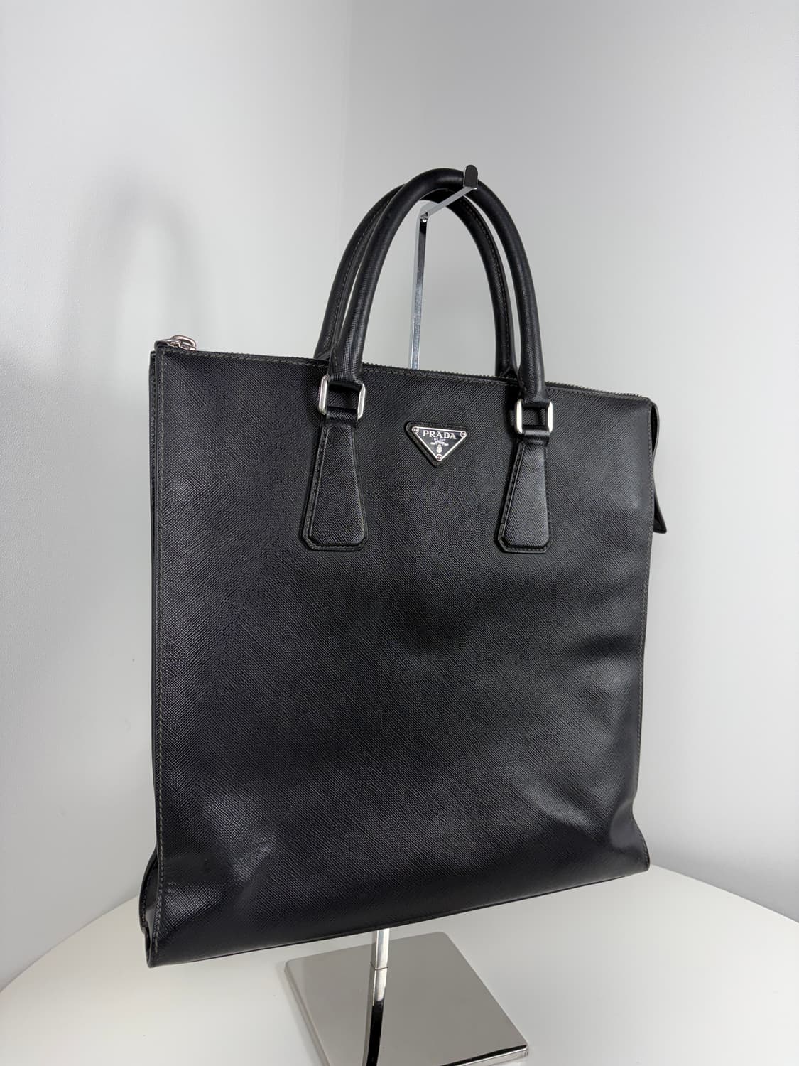 프라다 사피아노 블랙 토트백 상품이미지2