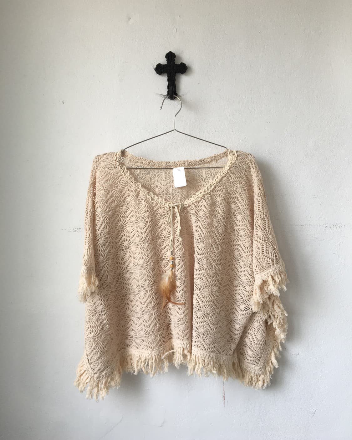 Feather point fringe crochet top 상품이미지2