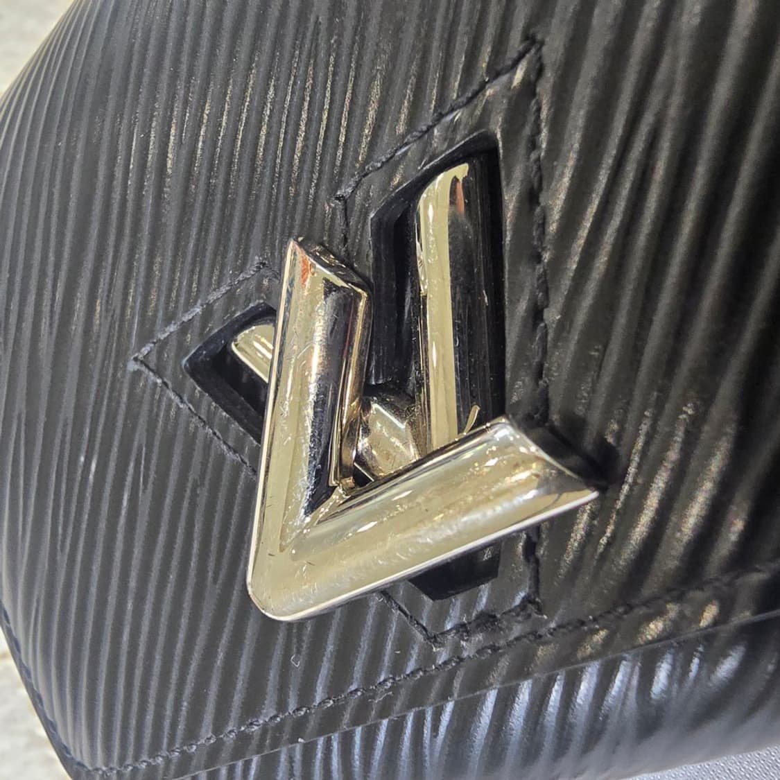 [중고/정품] 루이비통 에피 트위스트 XS 지갑 상품이미지5