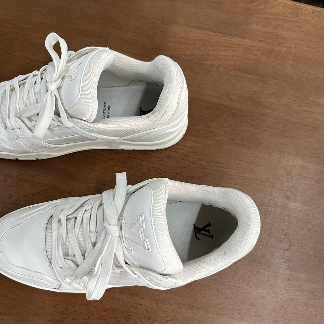 루이비통 LV 트레이너 스니커즈 로우탑 9 상품이미지4