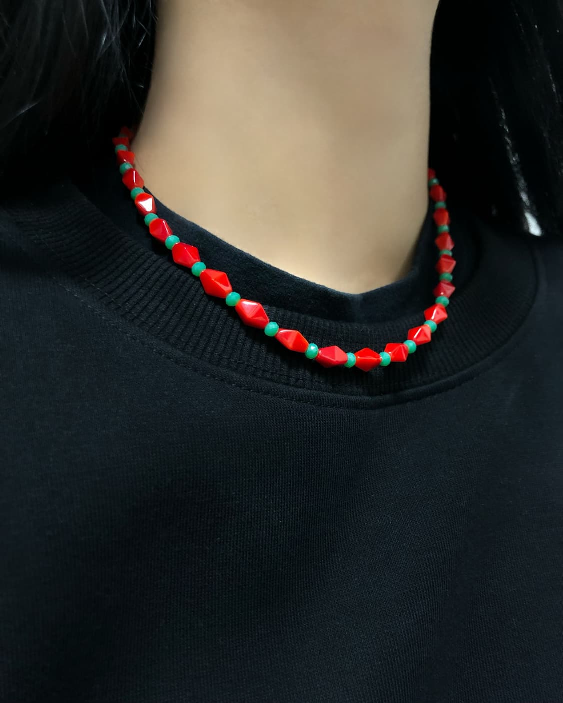 핸드메이드 비즈 목걸이 | 아카이로 마름모&크리스탈비즈 목걸이 |  상품이미지3